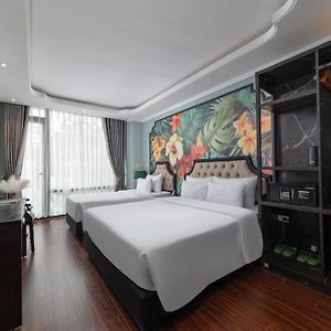 Madelise Amica Hotel And Travel