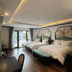 Aquarius Premium Hotel